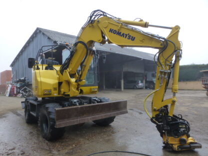 Pelle sur Pneus KOMATSU PW 118 NR-11 – Image 4