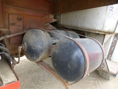 Camion porteur BERLIET GLR  Benne céréalière. – Image 20