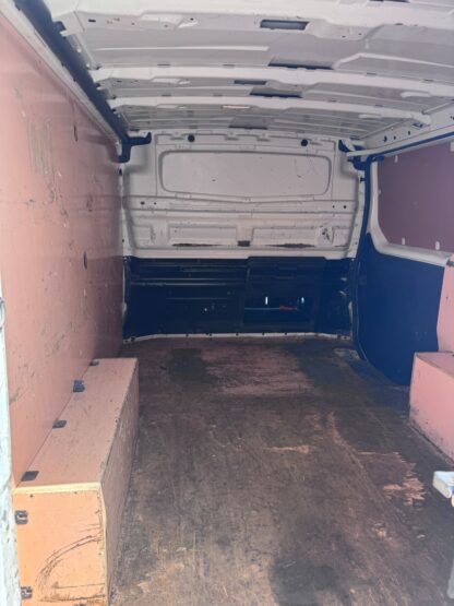 Fourgon RENAULT Trafic 150 CV – Image 3