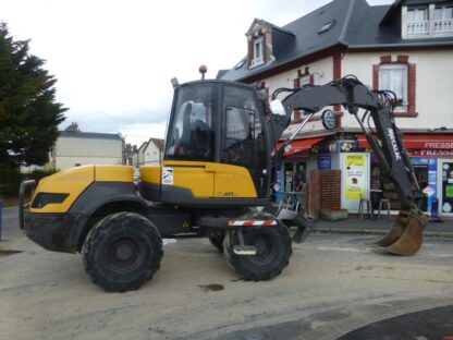 Pelle sur pneus MECALAC 12 MTX – Image 4