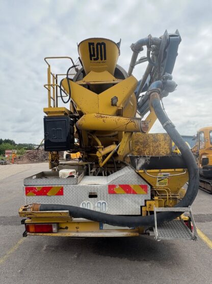 Camion Toupie Pompe - PUMI PUTZMEISTER M 21- sur MAN 8X4. – Image 6