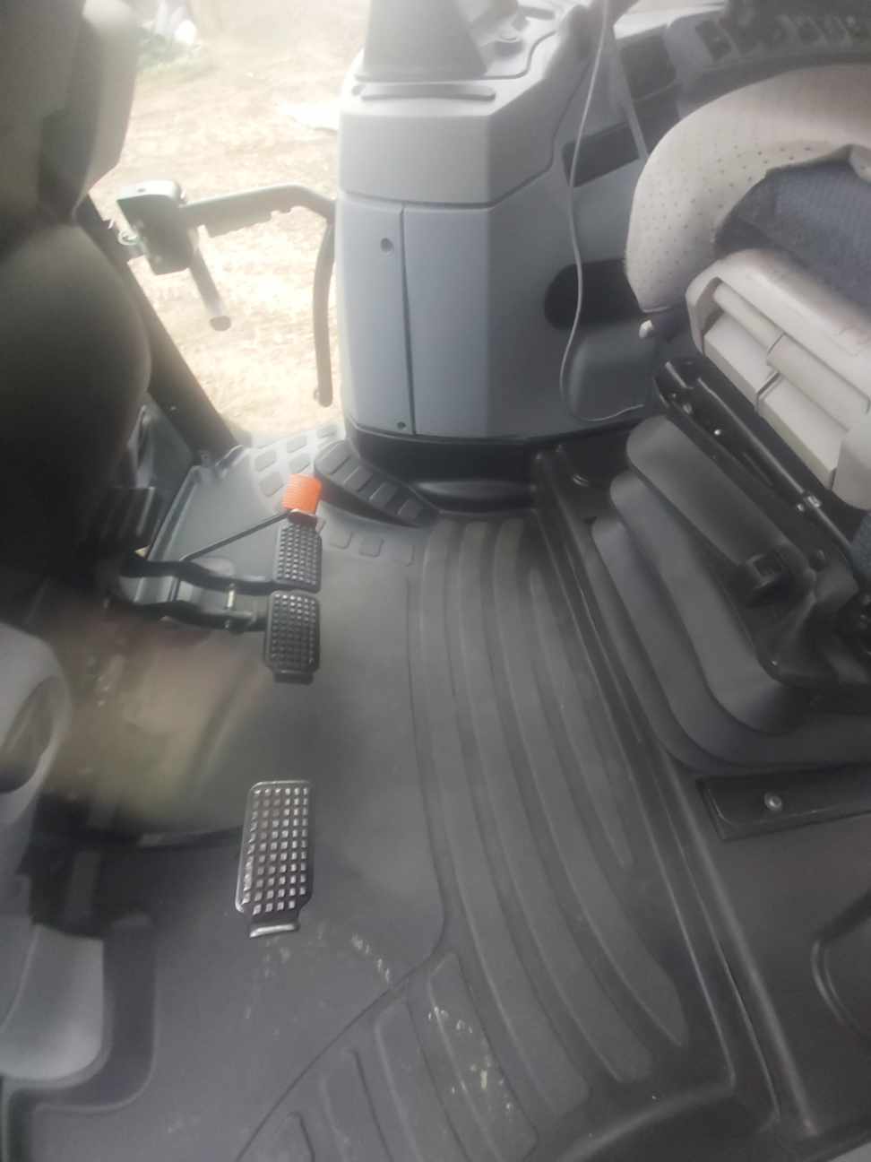 Tracteur Agricole NEW HOLLAND T6-180 – Image 12