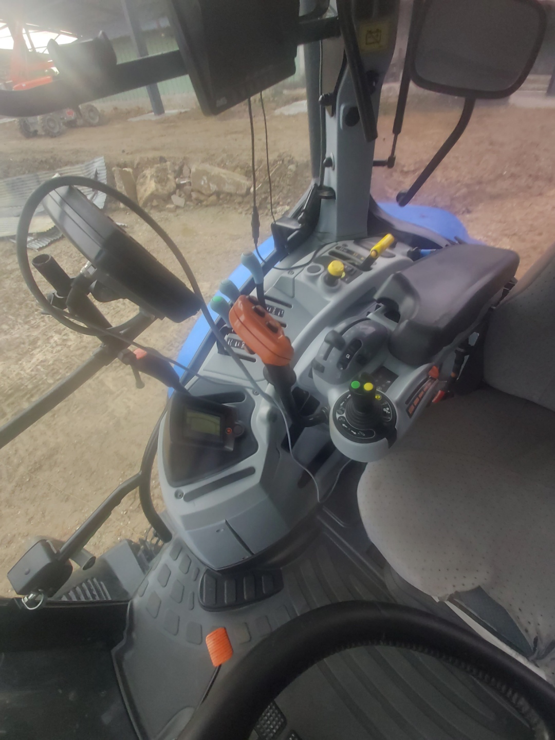 Tracteur Agricole NEW HOLLAND T6-180 – Image 13