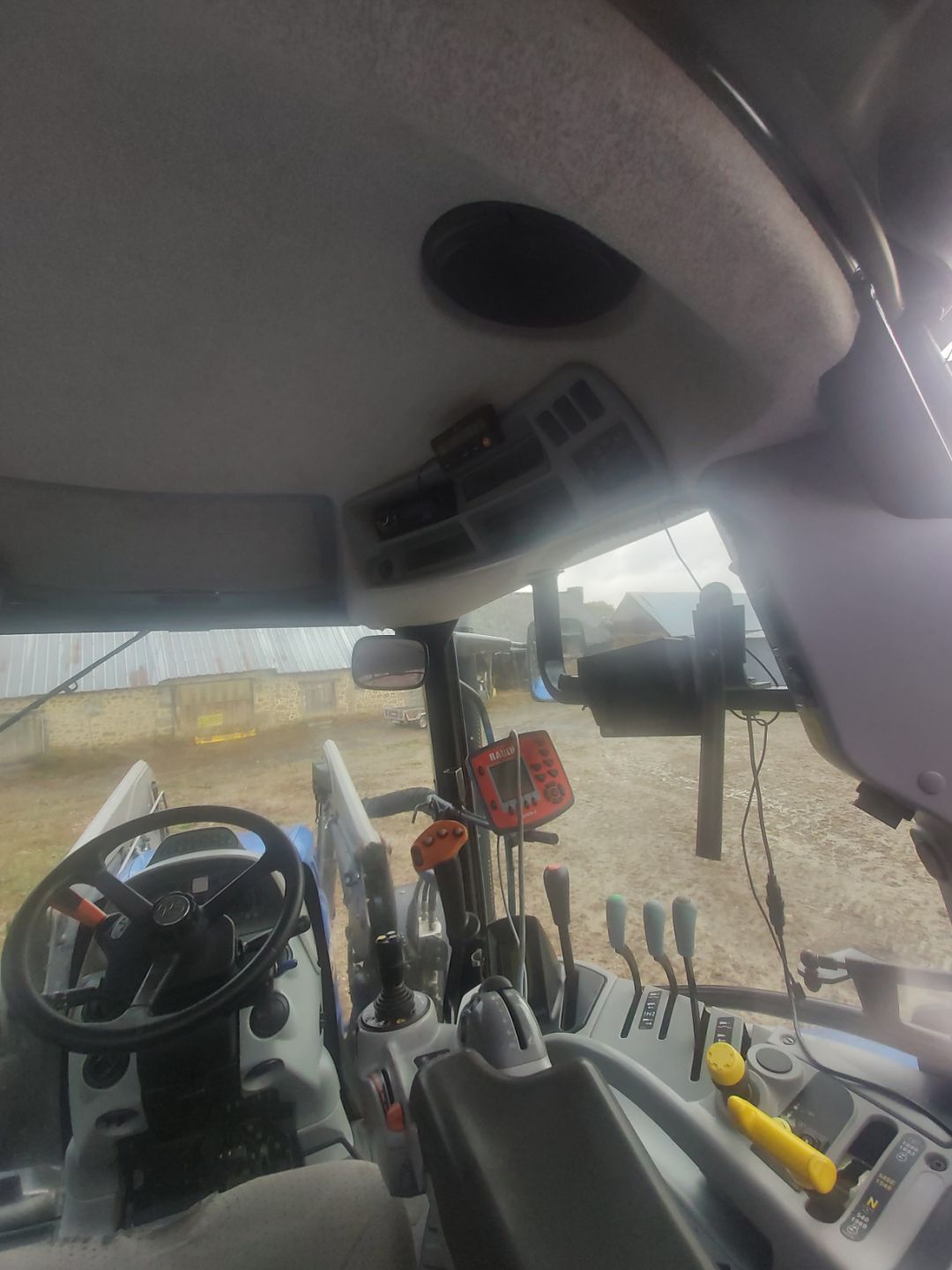 Tracteur Agricole NEW HOLLAND T6-180 – Image 15