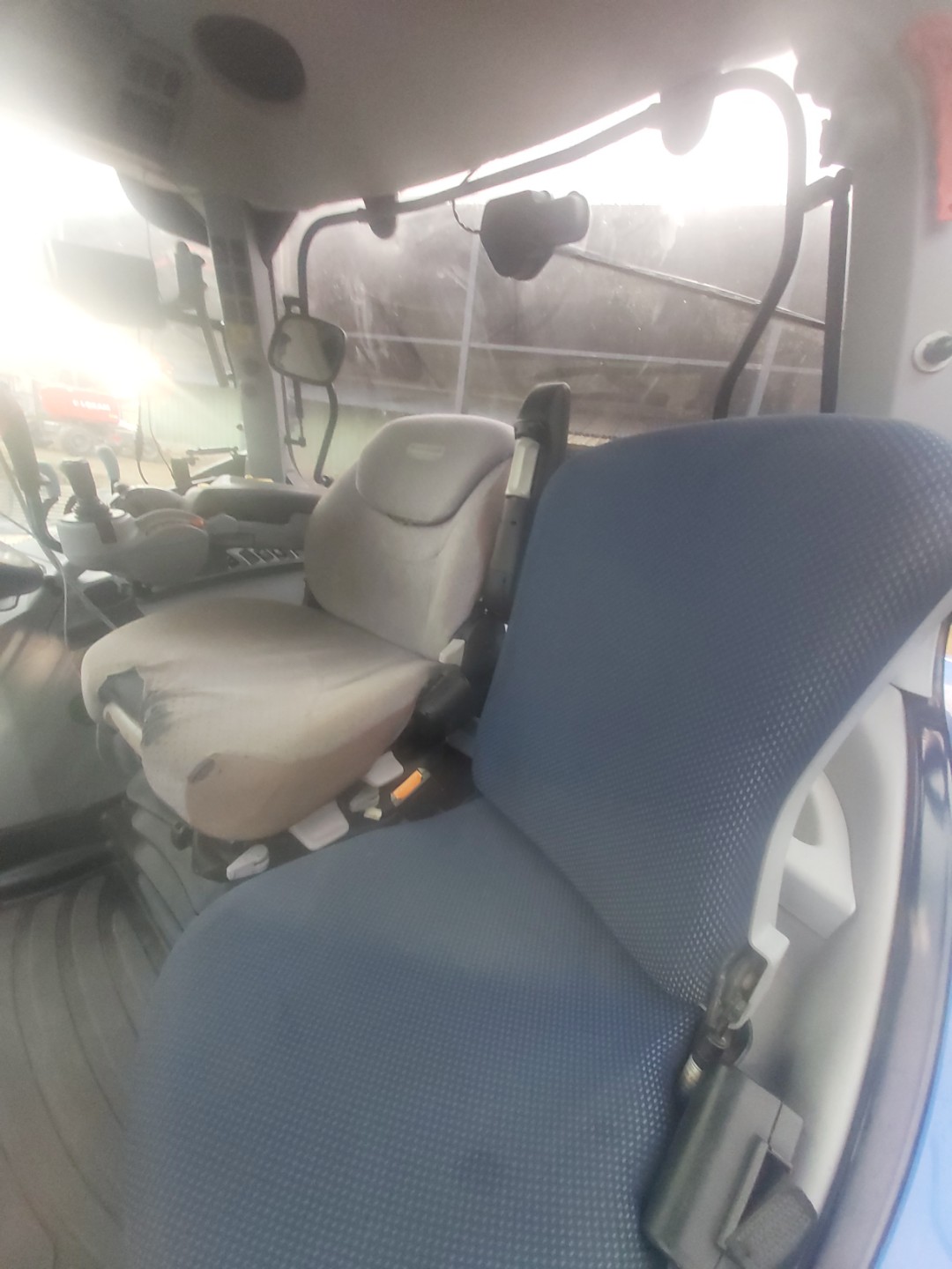 Tracteur Agricole NEW HOLLAND T6-180 – Image 18