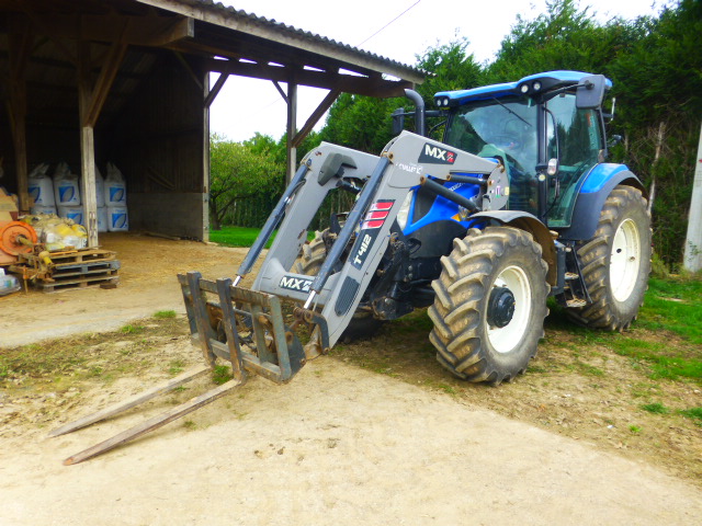 Tracteur Agricole NEW HOLLAND T6-180 – Image 3