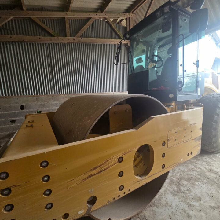 Compacteur "Bille et Pneus" Caterpillar : CS 68 - V4 -